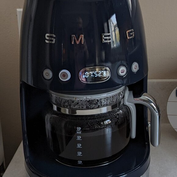 Smeg 10-Cup Drip Maker Navy Blue - Picture 2 of 7